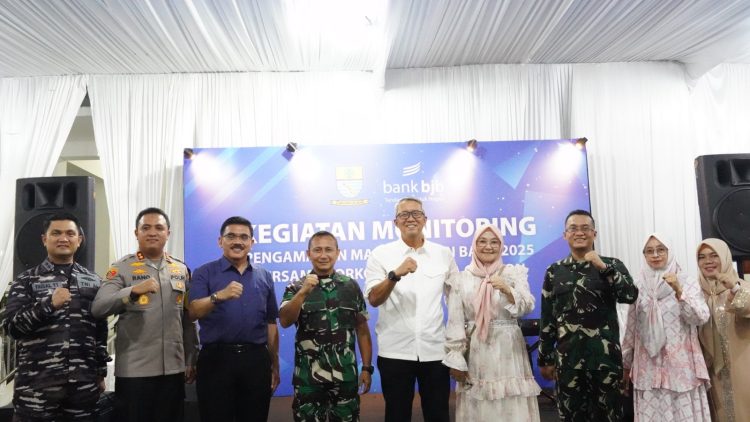 Dandim 0614/Kota Cirebon Bersama Forkopimda Kota Cirebon Melaksanakan Monitoring Malam Tahun Baru