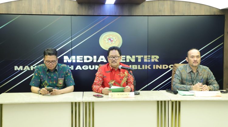 Pengaktifan Nawawi Pomolango dan Albertina Ho Sebagai Hakim di Lingkungan Peradilan Umum