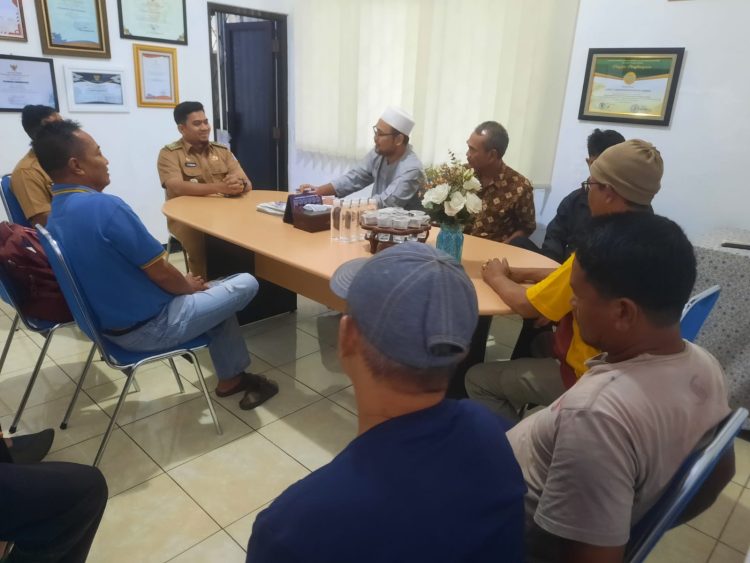 Camat Lemahwungkuk Ciko Gercep Tangani Mosi Warga Rw11 Pegambiran