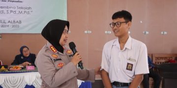 Kapolresta Cirebon Ajak Pelajar Hadapi Tantangan Masa Depan dengan Mandiri dan Bijak Teknologi