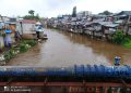 Polsek Matraman Tinjau Genangan Air di Sungai Ciliwung