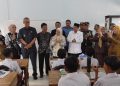Dandim 0614/Kota Cirebon dan Pj. Walikota Cirebon Melaksanakan Monitoring Pelaksanaan Makan Bergizi Gratis di Sekolah-Sekolah