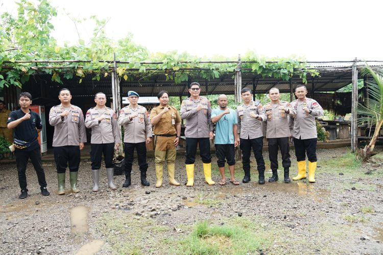 Wakapolda Metro Jaya Bersama Kapolres Metro Bekasi Pantau Kesiapan Lahan Swasembada Pangan