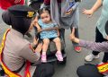 Polwan Ditsamapta Polda Metro Jaya Hadir Humanis, Berikan Pelayanan di CFD Sudirman-Thamrin