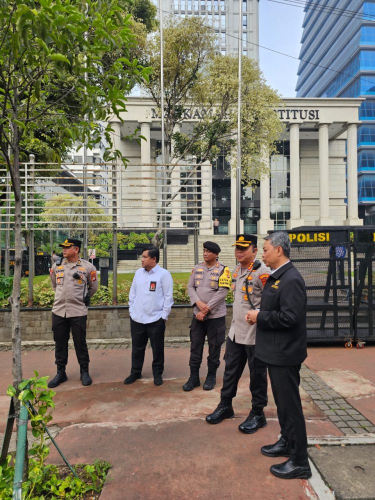 Polri Terjunkan 1.172 Personil, Siap Amankan Sidang Pleno PHPU Gubernur, Bupati, dan Wali Kota Tahun 2024 di Mahkamah Konstitusi