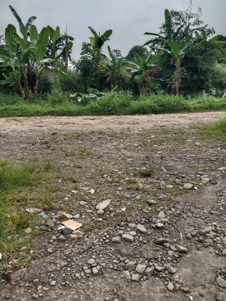 “Jalan Penghubung Kayumanis Menuju Stasiun Cilebut Tergenang Lumpur, PUPR Kota Bogor Siapkan Perbaikan”