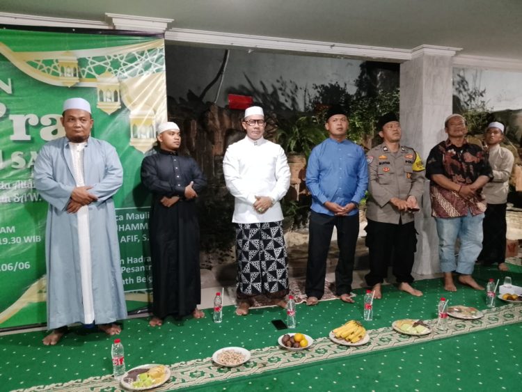 Kapolsek Bekasi Selatan Berikan Imbauan Kamtibmas Saat Peringatan Isra Mi’raj di Musholla Uswatun Hasanah Pekayon