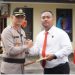 Kapolres Cirebon Kota Pimpin Upacara Kenaikan Pangkat Pengabdian dan Pemberian Penghargaan Personel Berprestasi.