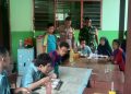 Sinergitas Babinsa dan Bhabinkamtibmas Laksanakan Monitoring Program Makan Bergizi Untuk Anak Sekolah