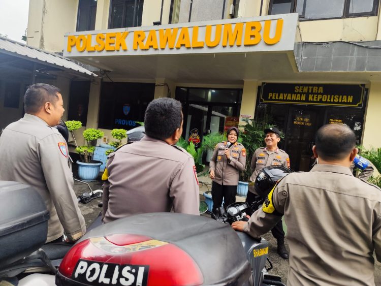 Kapolsek Rawa Lumbu Pimpin Apel Pengecekan Ranmor Dinas