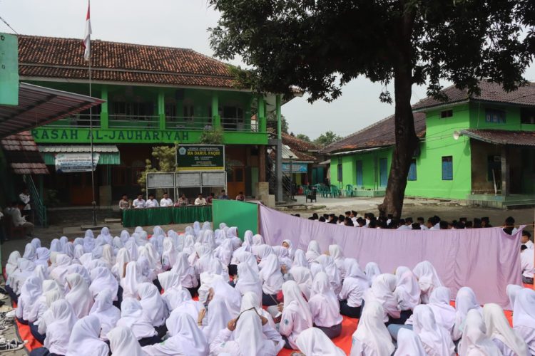 Kapolresta Cirebon Laksanakan Kunjungan dan Ceramah Kamtibmas di Pondok Pesantren Al-Jauhariyyah Balerante 