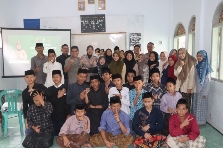 Polresta Cirebon Berikan Pelatihan Ekonomi Kreatif “Pelatihan Barista” Kepada Santri Ponpes Al Jauhariyyah