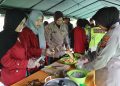 Polresta Cirebon Bersama Mahasiswa Bagikan Takjil yang Dimasak Sendiri