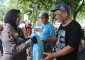 Kapolresta Cirebon Pimpin Patroli Sambil Bagikan Ratusan Sembako