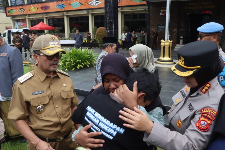 Suasana Haru Warnai Pembukaan Pesantren Kilat ABH Angkatan ke-3 Polresta Cirebon