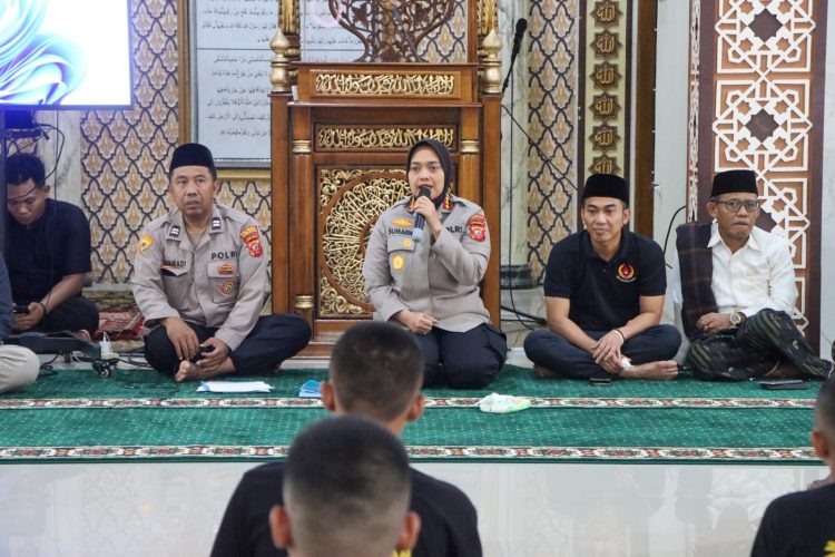 Polresta Cirebon Gelar Penutupan Pembinaan Pesantren Kilat dan Ekonomi Kreatif ABH Gelombang 3