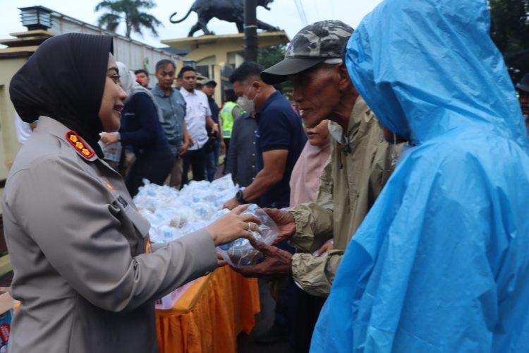 Ini Yang Menjadi Kesukaan Warga Dari Ibu Kapolres Kota Cirebon!
