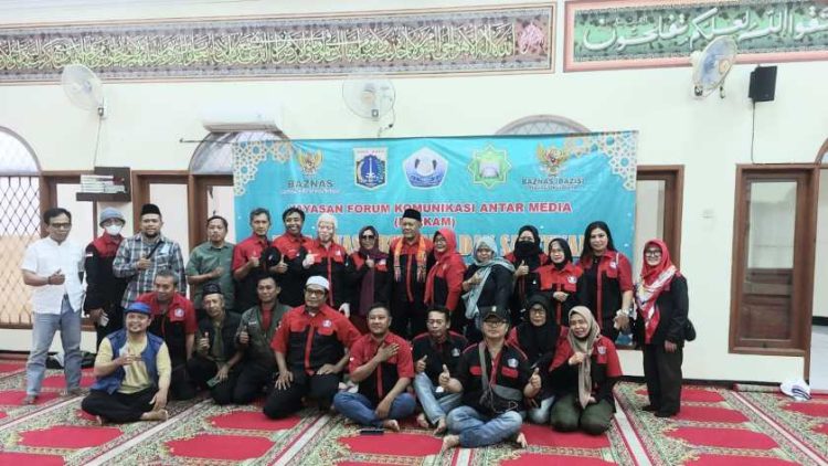 Forum Komunikasi Antar Media, (Forkam) Gelar Buka Puasa Bersama dan Santunan Anak Yatim, Dhuafa & Lansia di Gedoeng Joeang 45