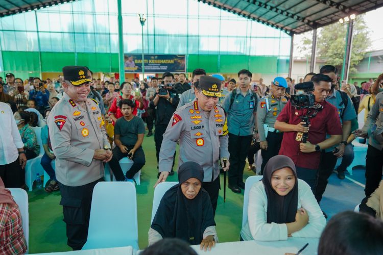 Kunjungi Polda Sumut, Kapolri Tinjau Renovasi Masjid hingga Bakti Sosial