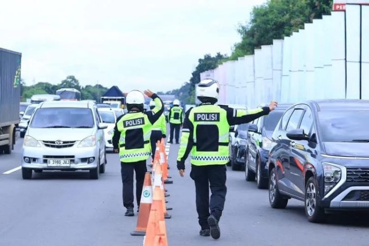 Survei tunjukkan masyarakat sangat puas dengan Korlantas Polri amankan mudik 2025
