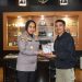 Kapolresta Cirebon Raih Penghargaan “Tokoh Perempuan Inspiratif” dari Presiden Mahasiswa Universitas Muhammadiyah Cirebon