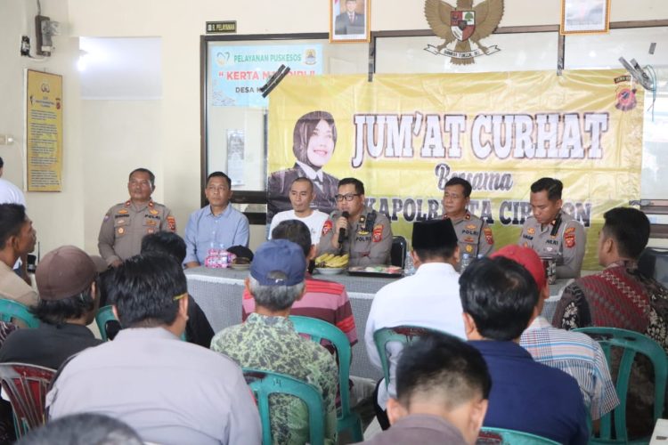 ­Polresta Cirebon Gelar Bakti Sosial Kesehatan Pengobatan Gratis di Masjid Jami Baiturrohmah