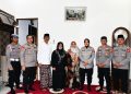 Kapolresta Cirebon Takziah ke Rumah Duka Alm KH Muhammad Nawawi Umar, Pengasuh Ponpes Kempek