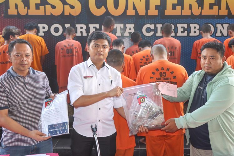 Polresta Cirebon Ungkap Penipuan Rp 50 Juta oleh Polisi Gadungan Asal Ciperna