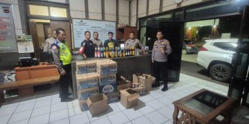 Polsek Gempol Gelar Operasi Miras, Amankan Ratusan Botol Miras Siap Edar