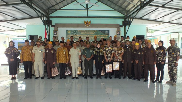 Kodim 0614/Kota Cirebon Gelar Komsos Bersama Keluarga Besar TNI : Perkokoh Persatuan, Cegah Disintegrasi Bangsa
