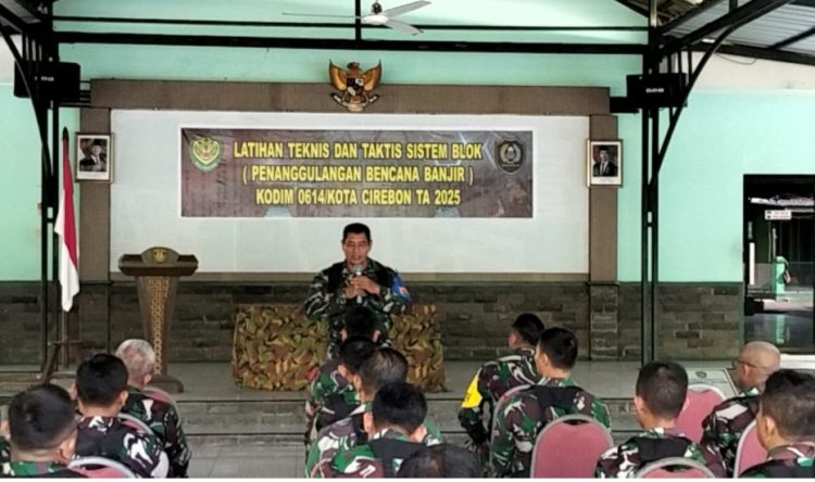 Kodim 0614/Kota Cirebon Gelar Latihan Penanggulangan Bencana Alam Banjir.