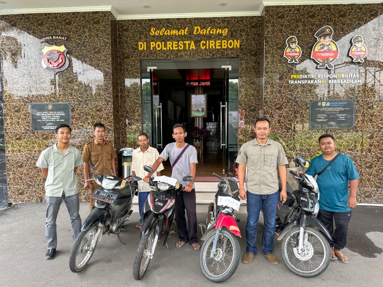 Tangis Haru Korban Curanmor Saat Motor Mereka Dikembalikan Polresta Cirebon