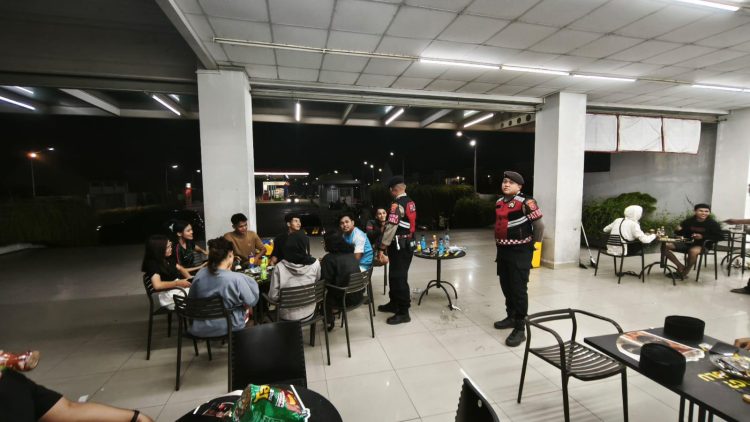 Polresta Cirebon Gelar Patroli Edukasi Jam Malam, Pelajar Diminta Segera Pulang