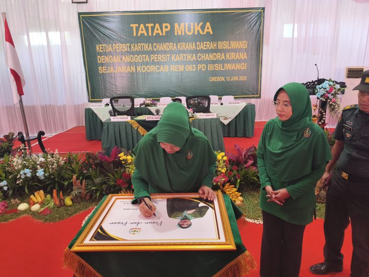 Kunjungan Kerja Ketua Persit KCK PD III/Siliwangi ke Makodim 0620/Kabupaten Cirebon