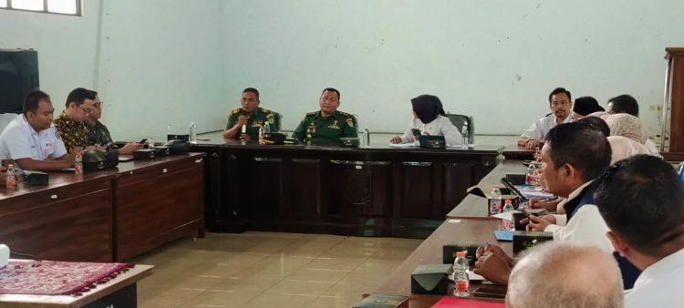 Rapat Penentuan Kegiatan TMMD Imbangan Tahun 2025 Digelar di Aula DPMD Kabupaten Cirebon