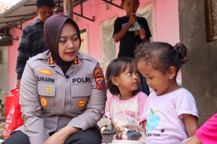 Kapolresta Cirebon Sentuh Langsung Warga dan Anak Stunting, Wujudkan Kepedulian Nyata untuk Generasi Sehat