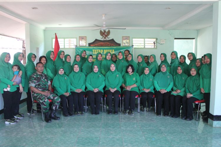 Kunjungan Ketua Persit KCK Cabang XXX ke Jajaran Koramil (Ranting)