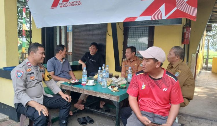 Sinergitas Polri Melaksanakan Kongko Kamtibmas di Wilayah Kelurahan Cimuning