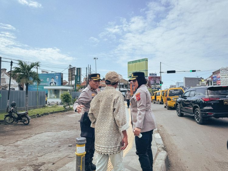 Polresta Cirebon Gencarkan Penertiban Parkir Liar, Anak Jalanan, Punk, dan Gepeng di Kawasan Weru dan Wisata Trusmi