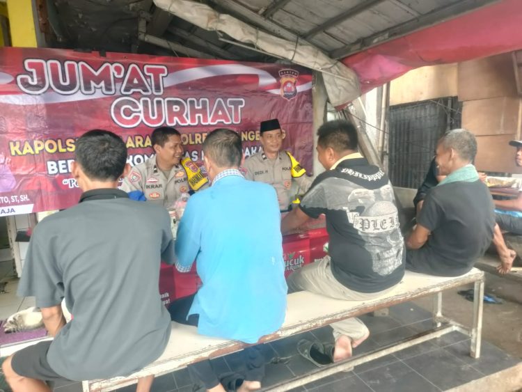 Giat Jum’at Curhat Anggota Bhabinkamtibmas Polsek Balaraja Ajak Warga Jaga Kamtibmas