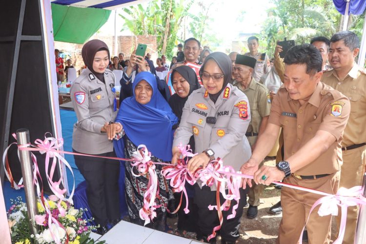 Bedah Rumah Polresta Cirebon: Membangun Harapan Baru di Hari Bhayangkara ke-79