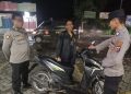 Memberantas kenakalan remaja, Polsek Kresek lakukan Patroli Mobile di Desa Cibetok