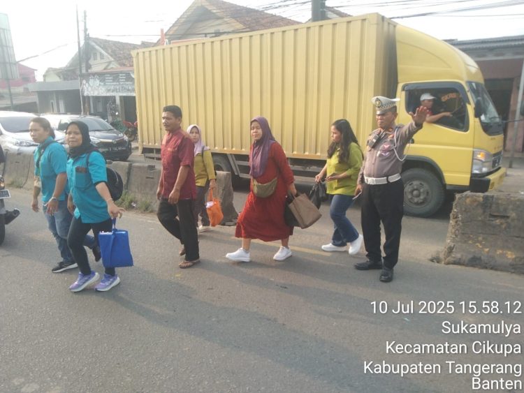 Bekali Mahasiswa KKN UIN Siber Syekh Nurjati Cirebon, BNPT : Mahasiswa Punya Kewajiban Sosial untuk Berdayakan Masyarakat