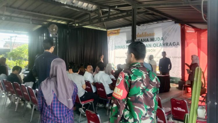 Wakil Walikota Cirebon Buka Pelatihan Wirausaha Muda, Babinsa : Dukung Semangat Kemandirian Wirausaha.
