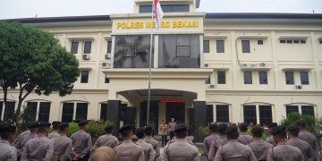 Kapolres Metro Bekasi Pimpin Gaktiblin Usai Apel Jam Pimpinan, Tegaskan Disiplin Internal Personel