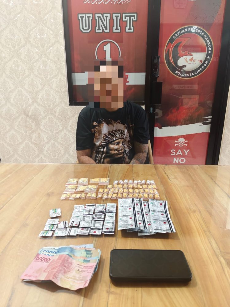 Polresta Cirebon Bongkar Peredaran Ratusan Butir Obat Keras Ilegal di Pabedilan