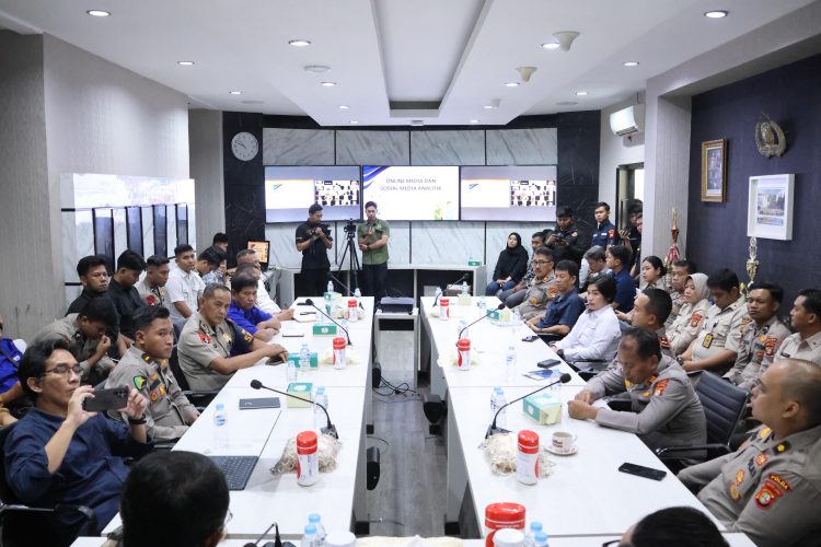 Tingkatkan Kemampuan, Bidhumas Polda Metro Jaya Gelar Latihan Analisa Media Online