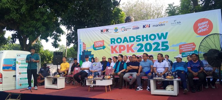 Dandim 0614/Kota Cirebon Hadiri Roadshow KPK 2025 “Jelajah Negeri Anti Korupsi” di Stadion Bima