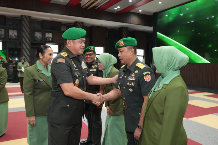 Pimpin Sertijab Kapusbekangad, Kasad Tekankan Peran Strategis Logistik TNI AD