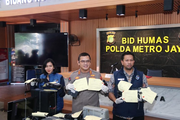 Ditressiber PMJ Tangkap 2 Tersangka Hak Cipta Siaran Chanel Nex Parabola 